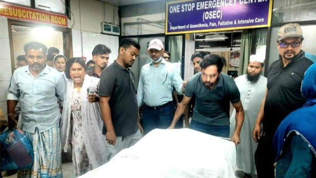 কারে বাইকের ধাক্কা, তিনশ ফিটের সড়কে গেল দুই এইচএসসি পরীক্ষার্থীর প্রাণ